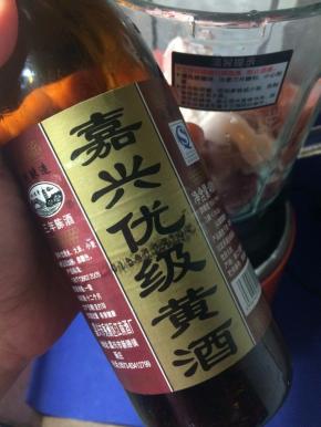 然后加入料酒