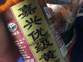 然后加入料酒