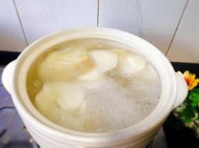 这是蒸好饺子后汤的状态
