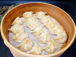蒸好的饺子