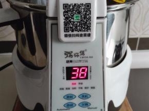 用粥师傅的自动功能，大米粥功能，38分钟，一切交给它了