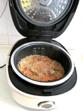 选择快煮饭功能，开始即可，这个过程不要打开锅，滴滴响的时候就OK了，打开锅。