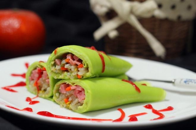 菠菜汁豆芽卷饼