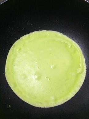 摊成薄饼，两面全部凝固