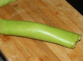 卷起来切段即可食用啦