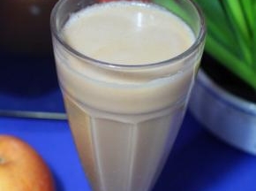 一杯美味的果汁就可以享用啦 如果是夏天，还可以把冷开水的量换成一定比例的冰块