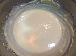 和黄油一起搅匀