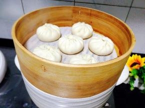 二发好的包子一起上锅