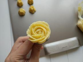 最后一层七瓣，完成后整理下形状。