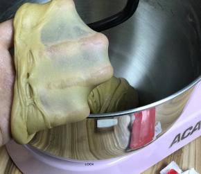 可以扯出比较薄的膜