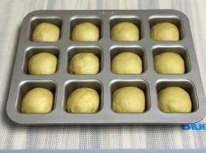 发至差不多满模，预热烤箱170度，烤20分钟