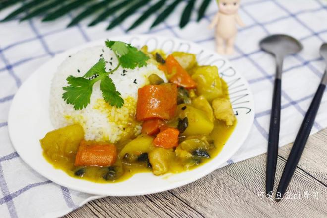 一人食鸡肉咖喱饭