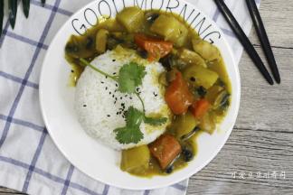 配上米饭，真是太惬意了，这样得吃上两大碗才过瘾~~