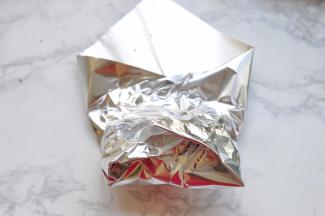 用锡纸包好。