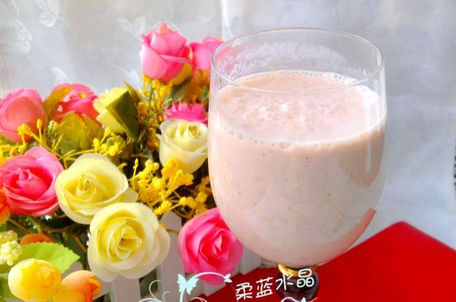 草莓奶昔