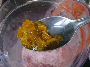 加入一勺糖渍橙皮，再打20秒。