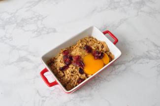 再放入一小把蔓越莓干