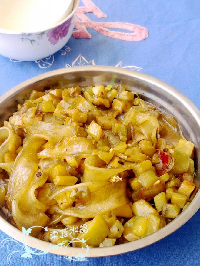 猪肉茄子炖粉条