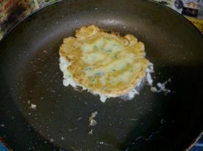 翻面后的也要煎熟。