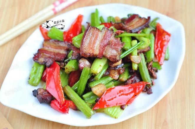 西芹炒腊肉