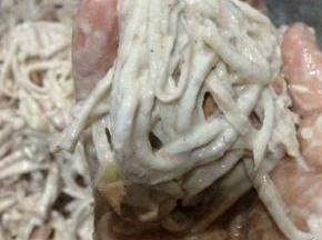 用手挤成一个个小丸子