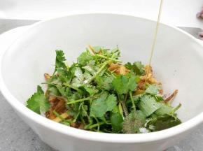 芝麻油淋一勺，