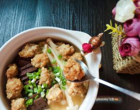 自己炸的肉丸，来一颗吧！