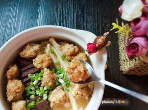 自己炸的肉丸，来一颗吧！