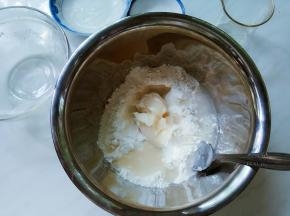 水油皮,A用料混合一起。