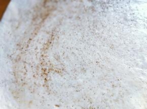 再撒上花椒粉。