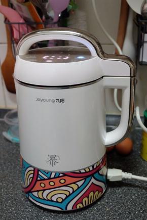 豆浆机工作中，时间到后，会发出结束提示音；