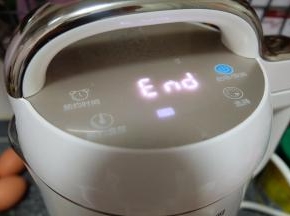 当豆浆机工作结束后，会响起完成提示音；