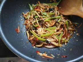翻炒均匀。