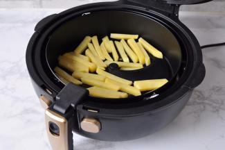 直接放入空气炸锅或烤箱，如果是冷冻的，也不必解冻。