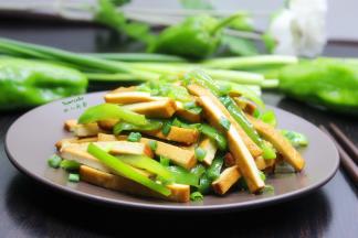 香辣美味出锅。