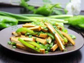 香辣美味出锅。