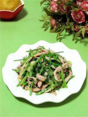 盛入盘中即可食用。