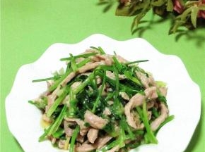 盛入盘中即可食用。