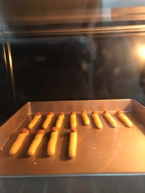 放入预热好的烤箱180度20分钟即可。