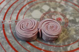 如此整理好2个然后靠在一起