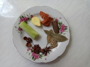 备炖肉料。