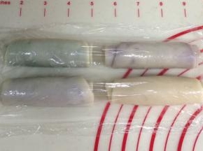 盖好保鲜膜，静置15～20分钟。