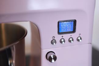 厨师机上的时间按钮设置5分钟，5-6档高速打发