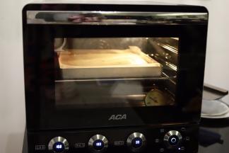 烤箱预热160度，上下火中层25-28分钟