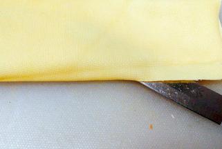 可以采用这种方法，把豆皮分均匀