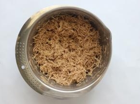 再用电动打蛋器将调料混合均匀就好