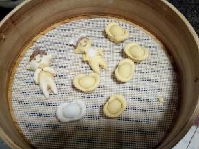 又做了一个带帽的仔仔年糕。