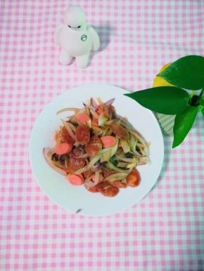 快手菜洋葱腊肠好了。