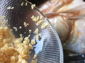 还有蒜末；