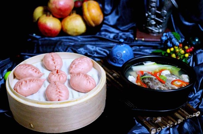 萝卜柳叶包&清炖红蟹鱼汤